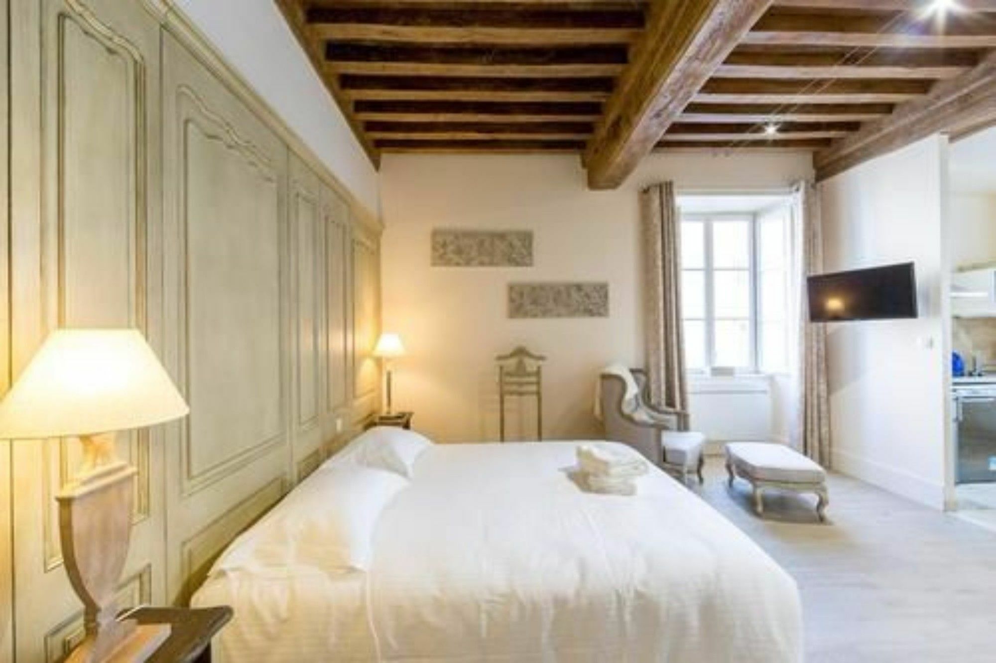 Le Cara Seheiah 1D Bed and Breakfast Beaune  Eksteriør billede